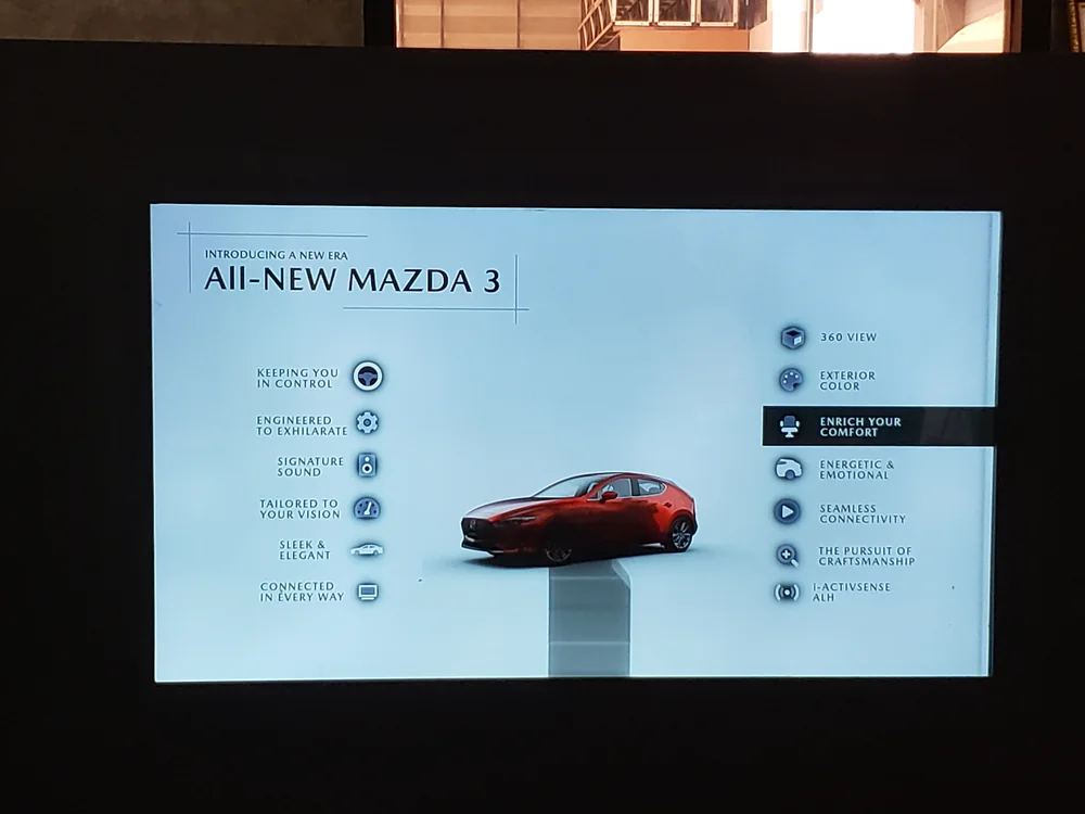 Mazda 3 Transparent Box
